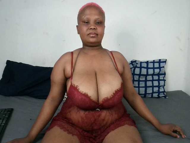 BIGTITTISXX's BongaCams show and profile