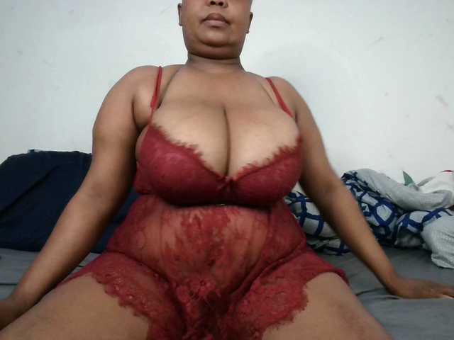 BIGTITTISXX's BongaCams show and profile