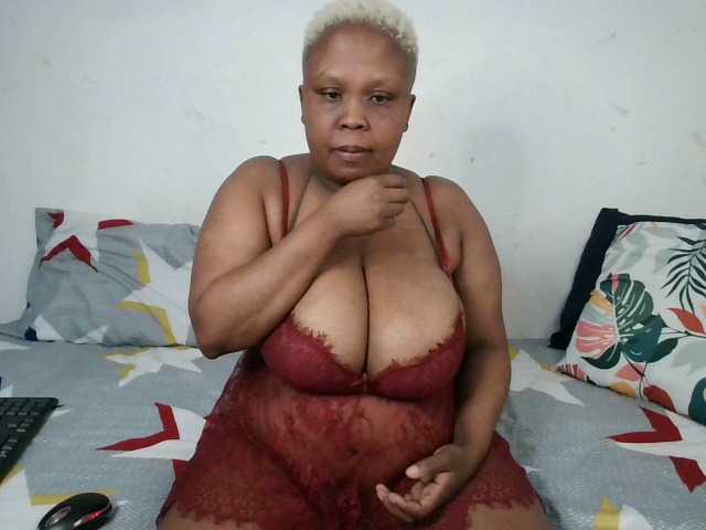 BIGTITTISXX's BongaCams show and profile