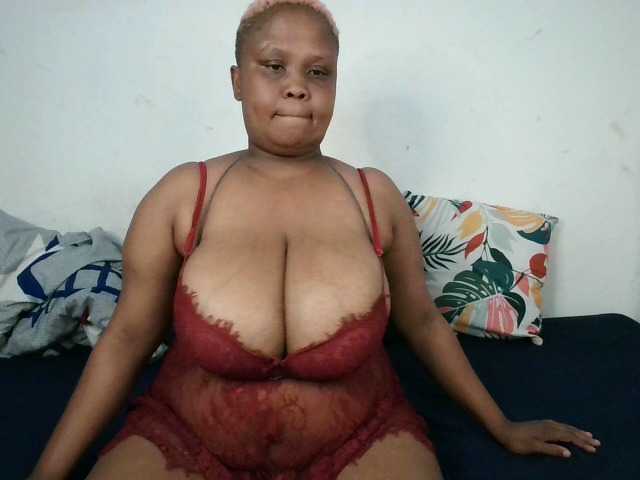 BIGTITTISXX's BongaCams show and profile