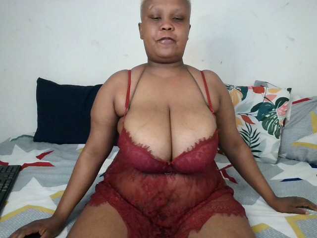 BIGTITTISXX's BongaCams show and profile