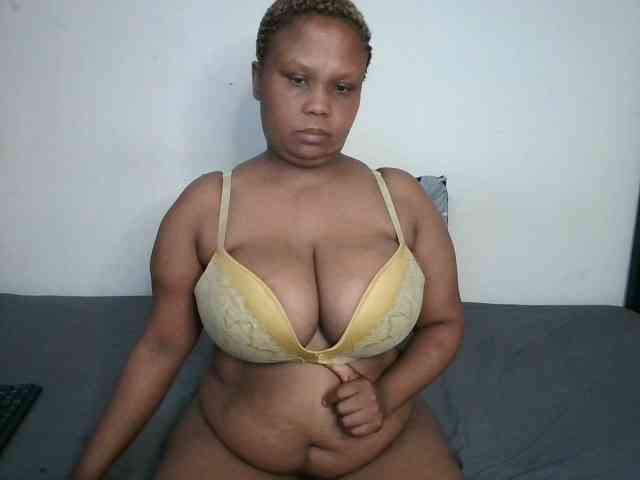 BIGTITTISXX webcam