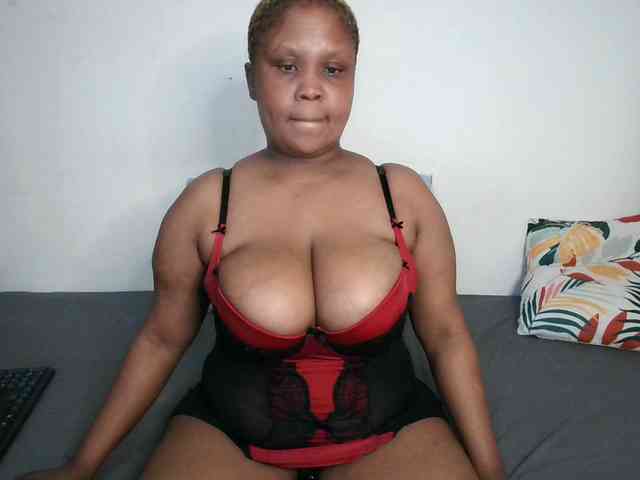 BIGTITTISXX webcam