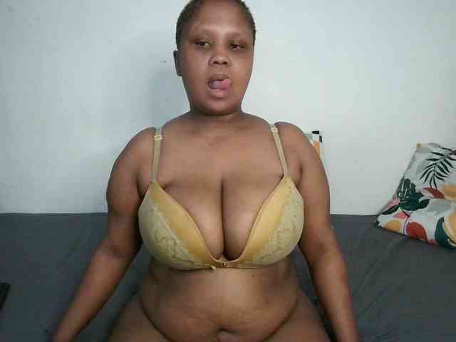 BIGTITTISXX