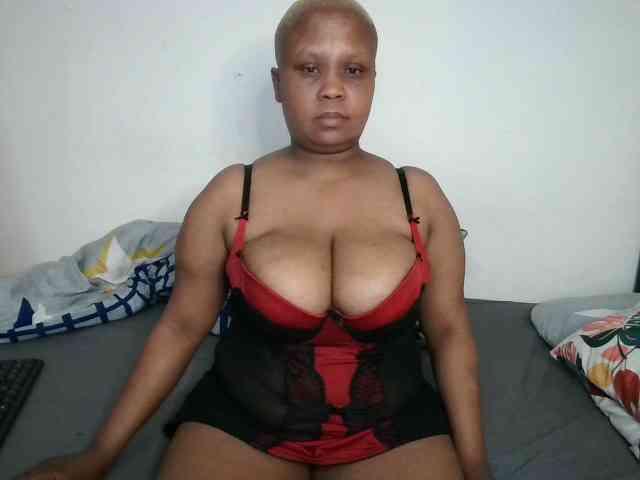 BIGTITTISXX webcam