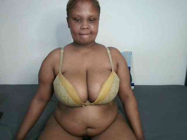 BIGTITTISXX webcam
