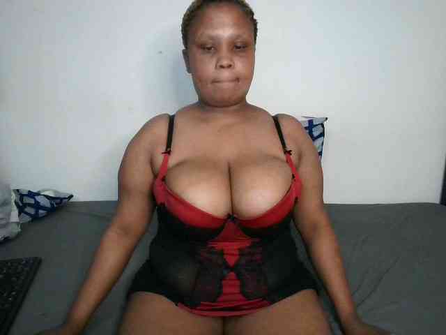 BIGTITTISXX webcam