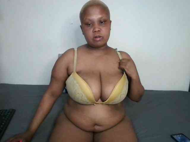 BIGTITTISXX webcam