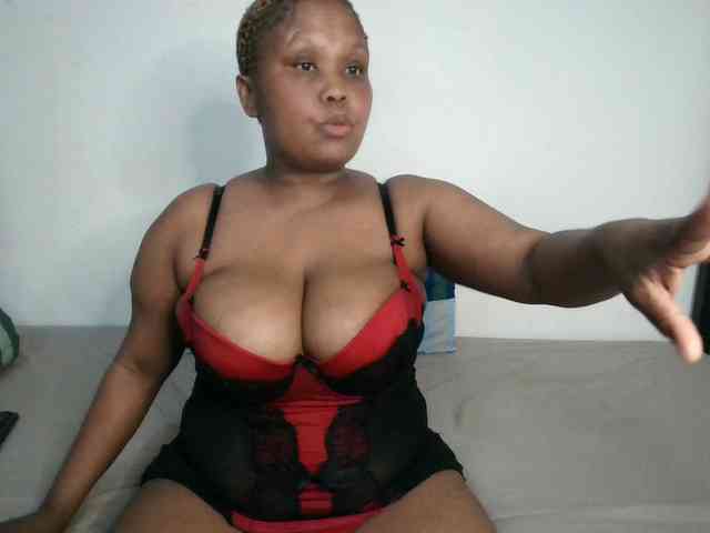 BIGTITTISXX webcam