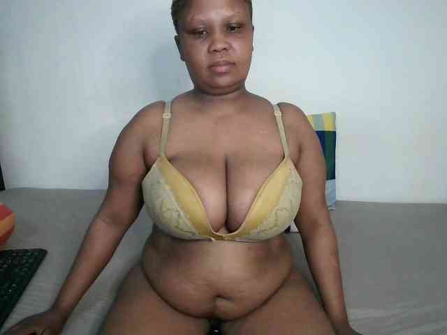 BIGTITTISXX webcam