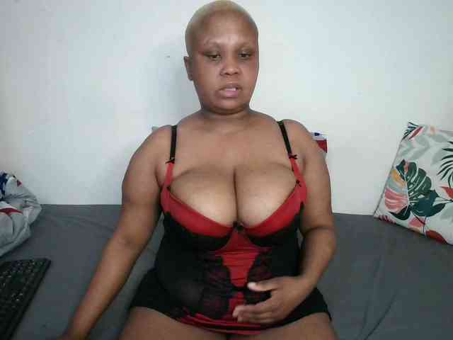 BIGTITTISXX webcam