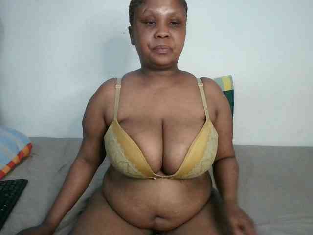 BIGTITTISXX webcam