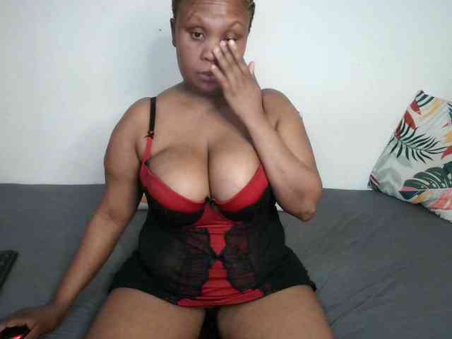BIGTITTISXX webcam