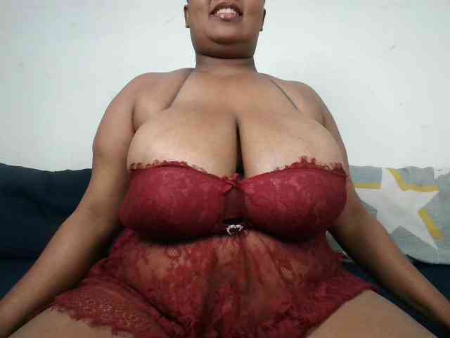 BIGTITTISXX Live Webcam on BongaCams