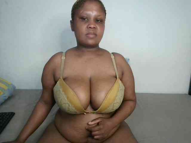 BIGTITTISXX webcam