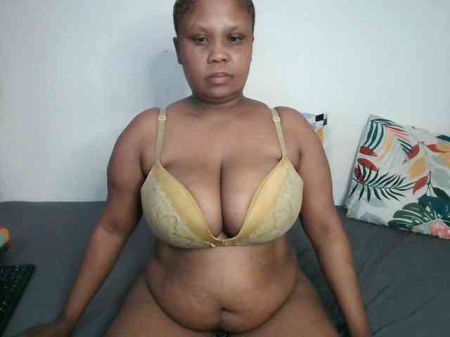 BIGTITTISXX webcam