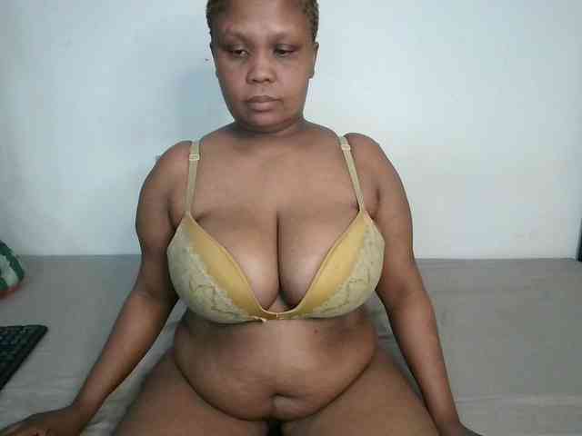BIGTITTISXX