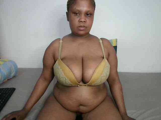 BIGTITTISXX webcam