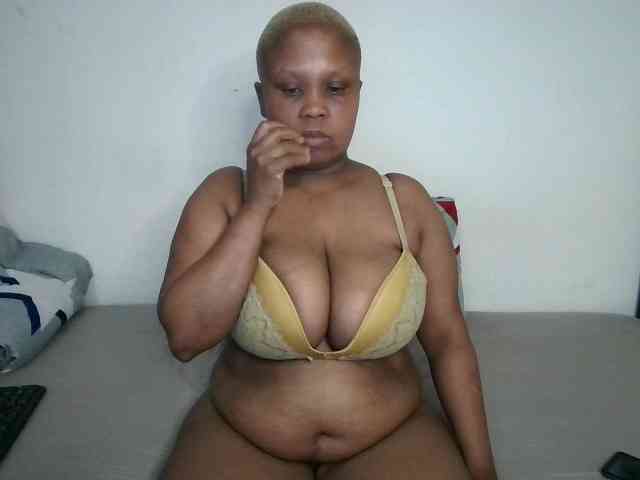 BIGTITTISXX webcam