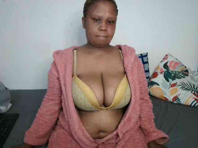 BIGTITTISXX webcam