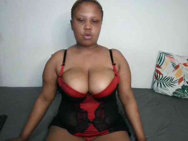 BIGTITTISXX webcam