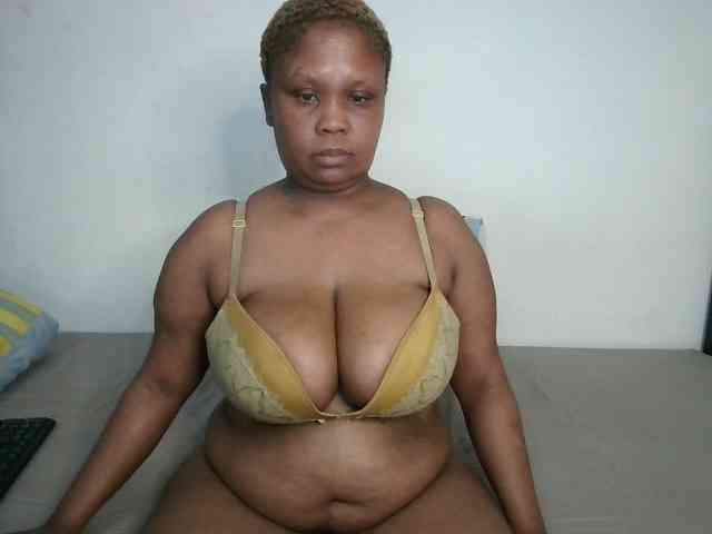 BIGTITTISXX webcam