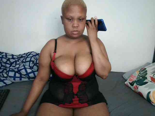 BIGTITTISXX webcam
