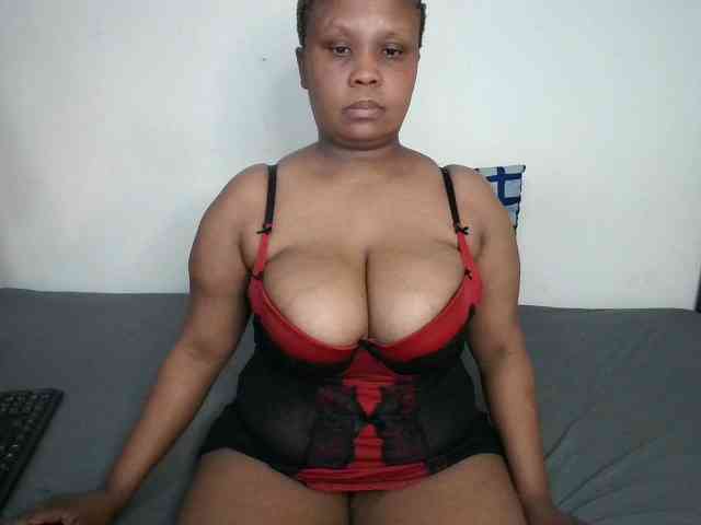 BIGTITTISXX webcam