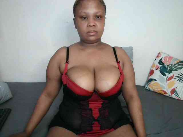 BIGTITTISXX webcam