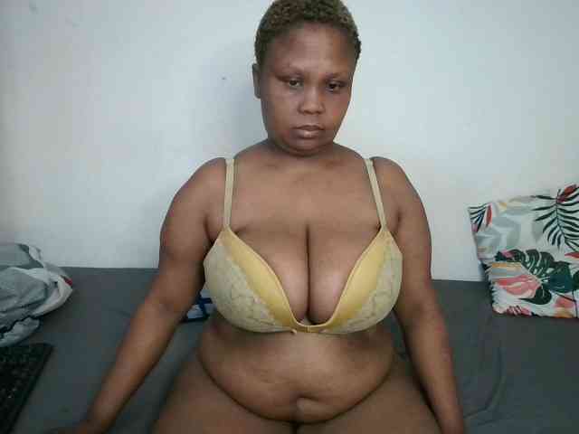 BIGTITTISXX webcam