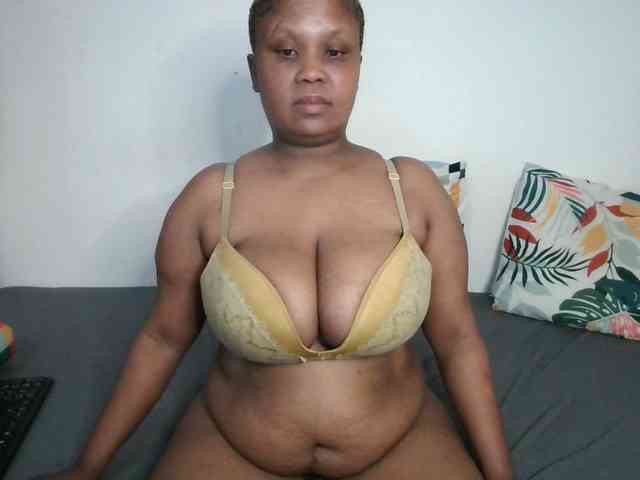 BIGTITTISXX Live Webcam on BongaCams