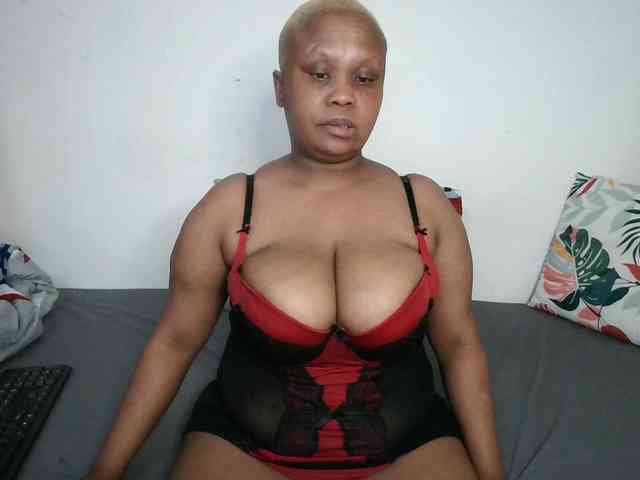 BIGTITTISXX