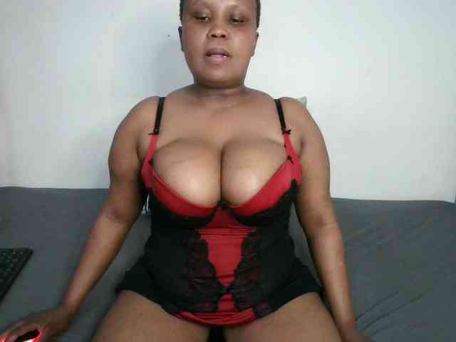 BIGTITTISXX webcam