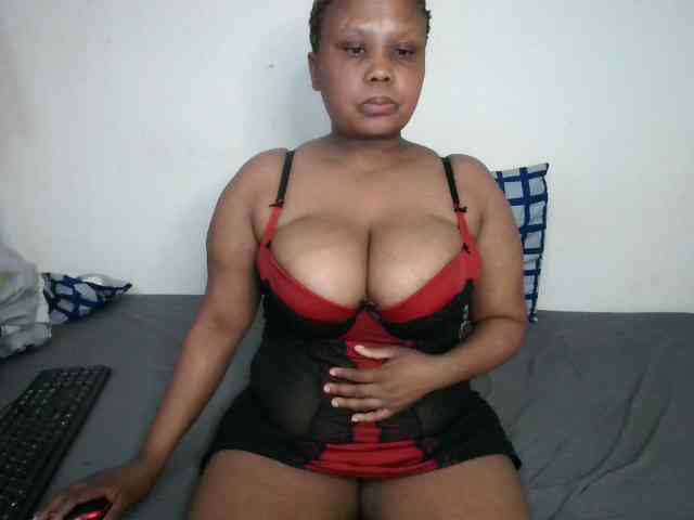BIGTITTISXX webcam