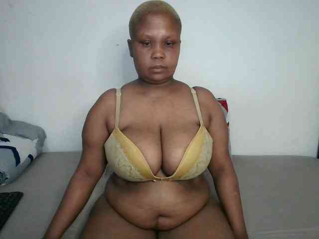 BIGTITTISXX webcam