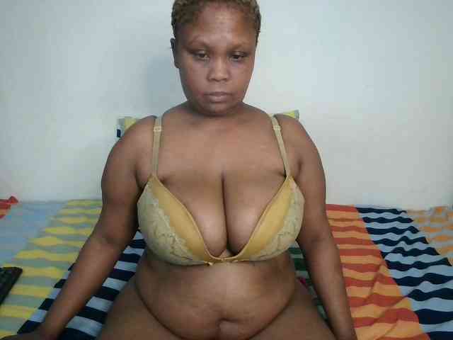 BIGTITTISXX webcam