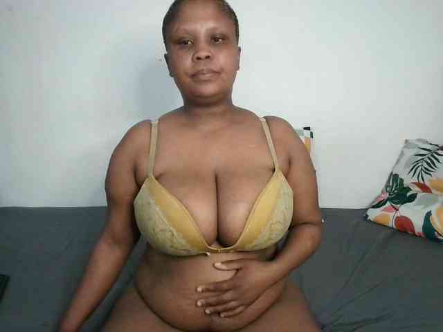 BIGTITTISXX webcam