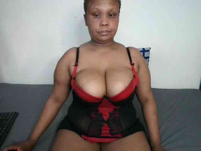 BIGTITTISXX webcam
