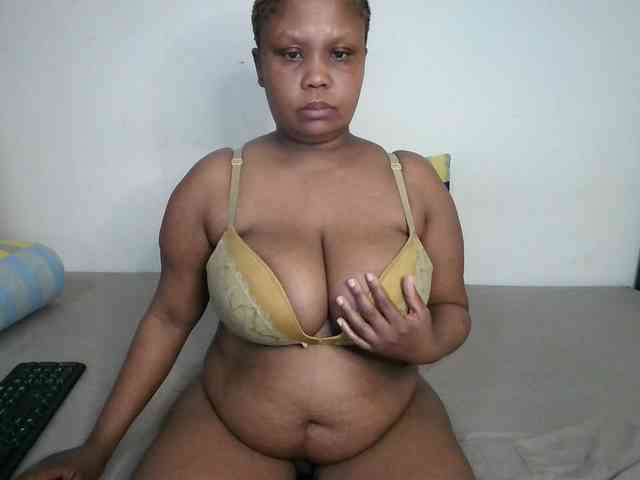 BIGTITTISXX webcam
