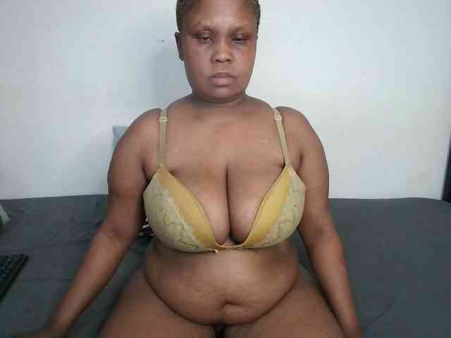 BIGTITTISXX webcam