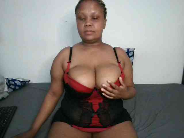 BIGTITTISXX webcam