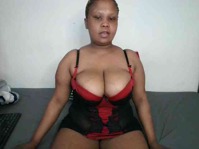 BIGTITTISXX webcam