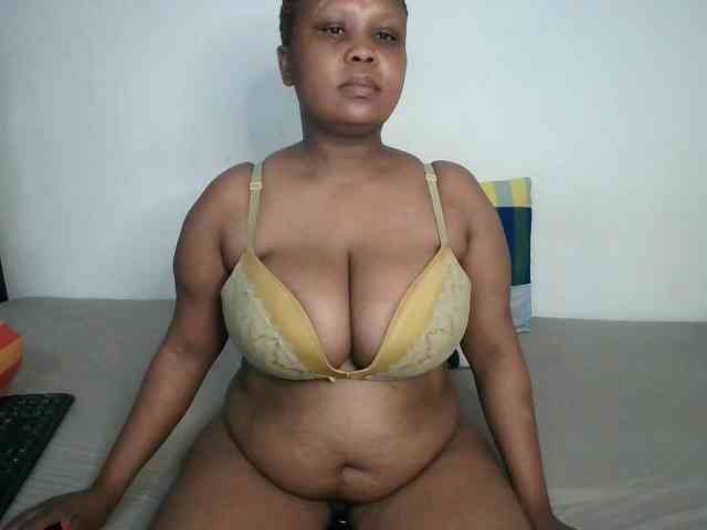 BIGTITTISXX webcam