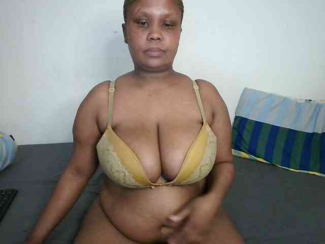 BIGTITTISXX webcam