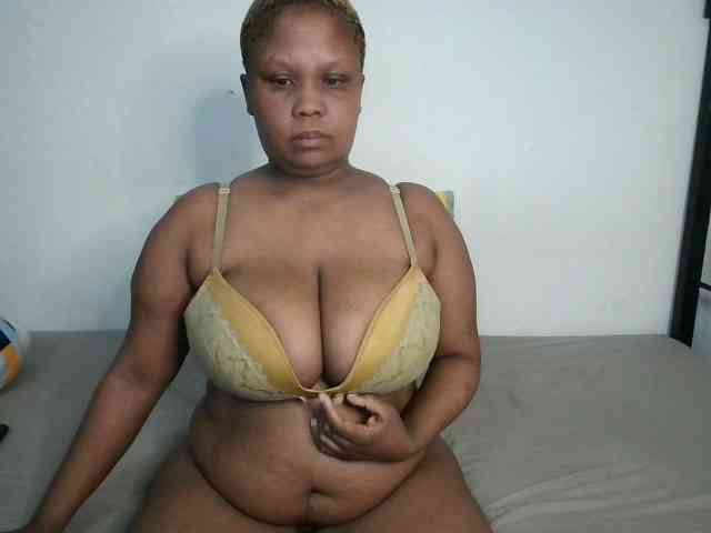 BIGTITTISXX webcam