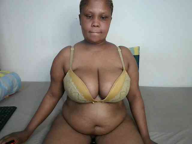 BIGTITTISXX webcam