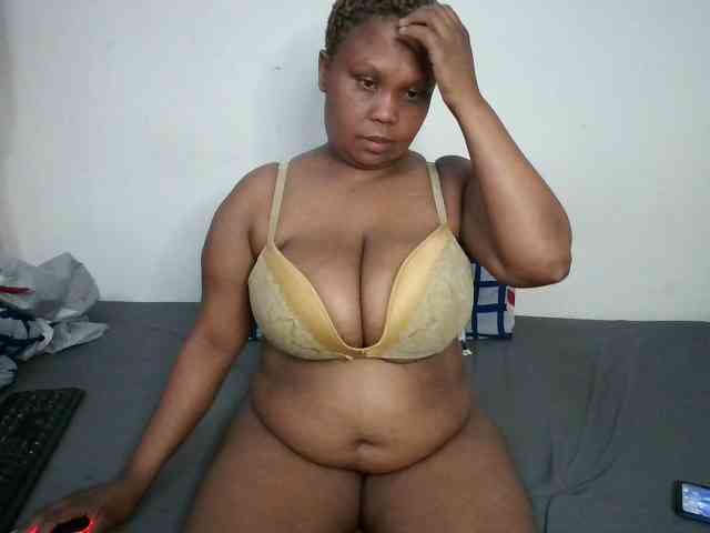 BIGTITTISXX webcam