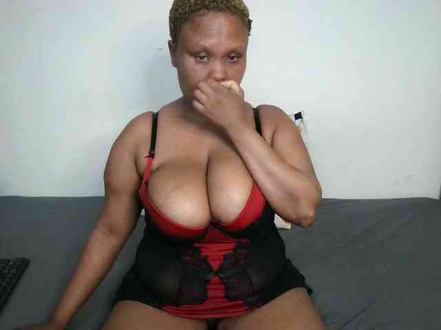 BIGTITTISXX webcam