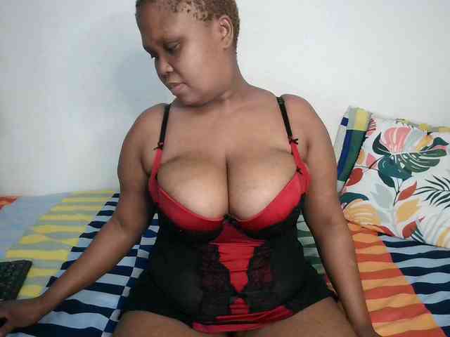 BIGTITTISXX webcam