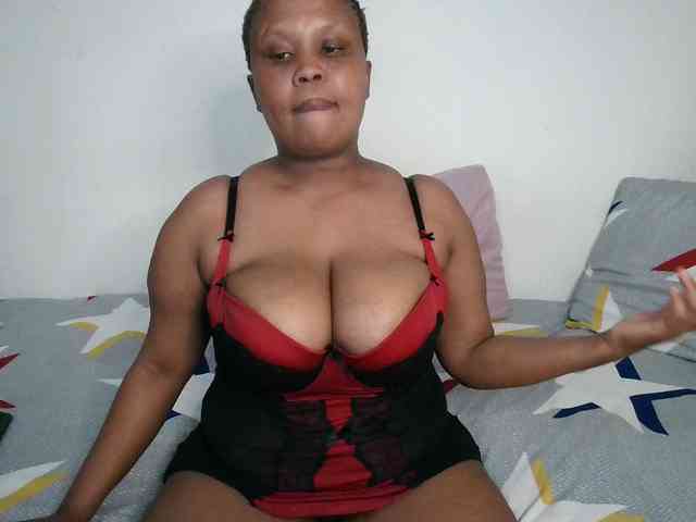 BIGTITTISXX webcam